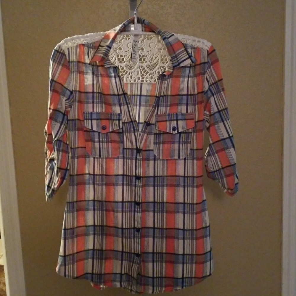 Plaid fitted top